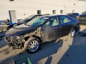 Toyota Camry HYBRID 2.5L 4 2012