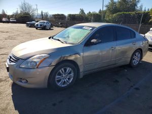 Nissan Altima BASE 2.5L 4 2010