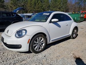 Volkswagen Beetle 2.0L 4 2013