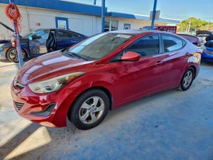 Hyundai Elantra SE 1.8L 4 2015