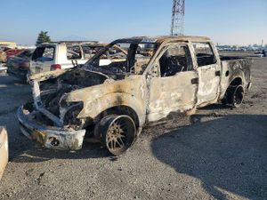 Ford F-150 SUPERCREW 5.0L 8 2013