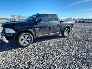 RAM 1500 SLT 5.7L 8 2015