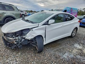 Hyundai Elantra GLS 1.8L 4 2013