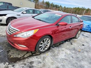 Hyundai Sonata SE 2.4L 4 2013