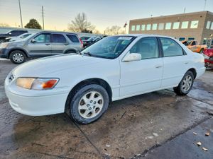 Toyota Camry CE 2.2L 4 2000