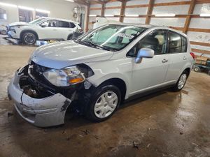 Nissan Versa S 1.8L 4 2012