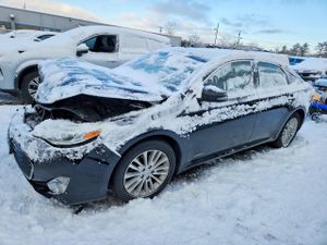 Toyota Avalon HYBRID 2.5L 4 2015