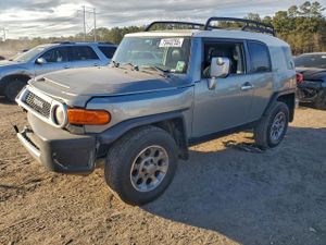 Toyota FJ Cruiser 4.0L 6 2011