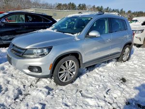 Volkswagen Tiguan S 2.0L 4 2012
