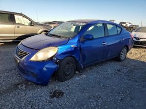 Nissan Versa S 1.6L 4 2012