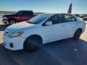 Toyota Corolla BASE 1.8L 4 2012