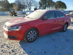 Volkswagen Jetta SE 2.5L 5 2013