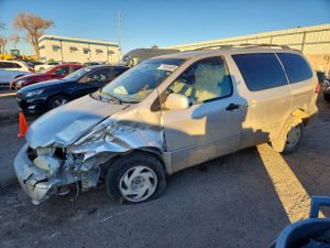 Toyota Sienna LE 3.0L 6 2002