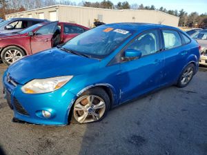 Ford Focus SE 2.0L 4 2012