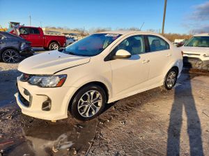 Chevrolet Aveo (Sonic) LT 1.8L 4 2017