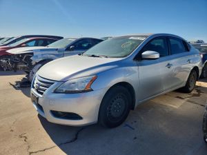 Nissan Sentra S 1.8L 4 2015