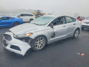 Ford Fusion S 2.5L 4 2013