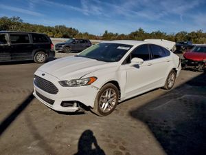 Ford Fusion SE 2.5L 4 2014
