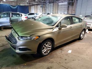 Ford Fusion SE 2.5L 4 2013