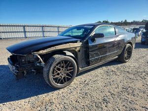 Ford Mustang 3.7L 6 2013