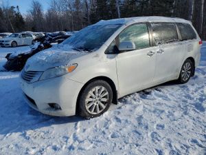 Toyota Sienna XLE 3.5L 6 2014