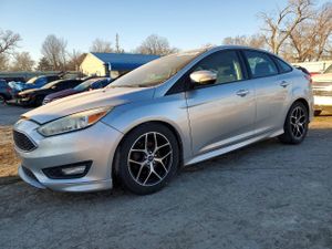 Ford Focus SE 2.0L 4 2015