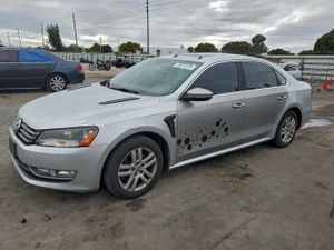 Volkswagen Passat SEL 2 L 4 2015