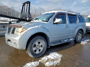 Nissan Pathfinder LE 4.0L 6 2005