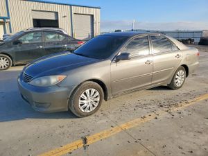 Toyota Camry LE 2.4L 4 2005