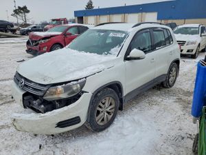 Volkswagen Tiguan S 2.0L 4 2015