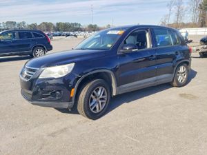 Volkswagen Tiguan S 2.0L 4 2011