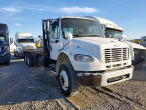 Freightliner Business Class M2 106 MEDIUM DUTY 8.9L 6 2015