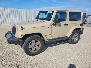 Jeep Wrangler SAHARA 3.8L 6 2011