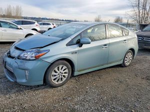 Toyota Prius 1.8L 4 2015