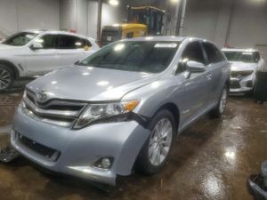 Toyota Venza LE 2.7L 4 2015