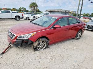 Hyundai Sonata SE 2.4L 4 2015