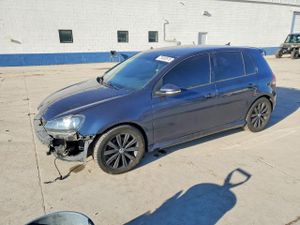 Volkswagen Golf 2.0L 4 2013