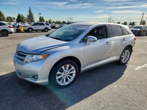 Toyota Venza LE 2.7L 4 2014