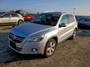Volkswagen Tiguan S 2.0L 4 2010
