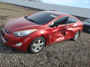 Hyundai Elantra GLS 1.8L 4 2013