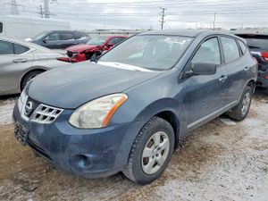 Nissan Rogue S 2.5L 4 2013