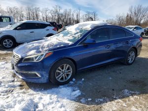 Hyundai Sonata SE 2.4L 4 2015