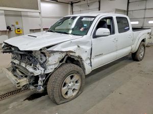 Toyota Tacoma DOUBLE CAB LONG BED 4.0L 6 2015