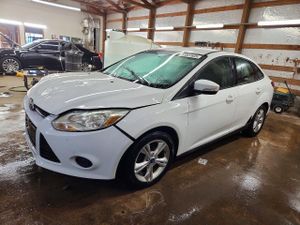 Ford Focus SE 2.0L 4 2013