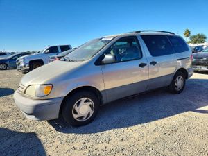 Toyota Sienna LE 3.0L 6 2002