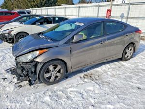 Hyundai Elantra GLS 1.8L 4 2013