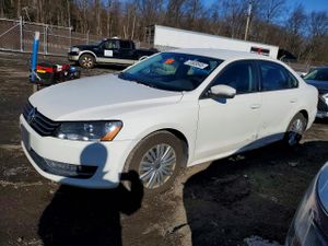 Volkswagen Passat S 1.8L 4 2015