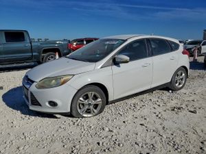 Ford Focus SE 2.0L 4 2013
