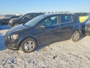 Chevrolet Aveo (Sonic) LT 1.8L 4 2015