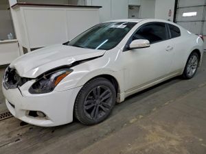 Nissan Altima SR 3.5L 6 2010